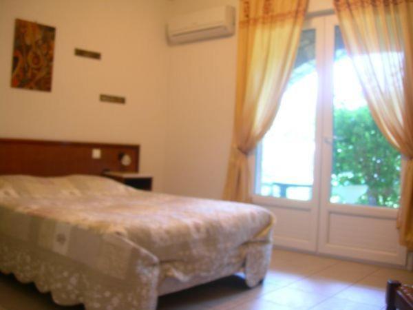 Hotel De La Madeleine Anduze أندوز المظهر الخارجي الصورة